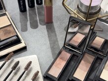 パーソナルカラー診断から似合う眉毛メイク色な知れるサロン