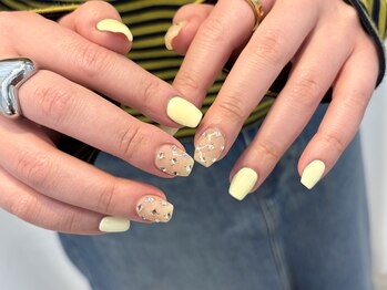 バターイエロー Momo