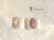 ファミリア/ポイントラメネイル