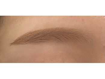 アトリエ ハルミナ(atelier harumina)/ナチュラルアーチ眉