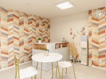 プライベートサロン アール(R)/待合室・お会計