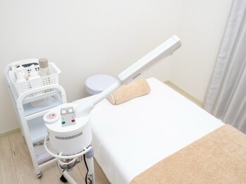 ラポール(RAPPORT)の写真/フォト美顔効果でキメ細やかなハリツヤ肌をつくる☆エステ感覚の顔脱毛で産毛のない美肌へ導きます◎