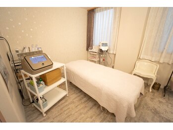 サロン ミオツクシ(SALON MIOTSUKUSHI)/