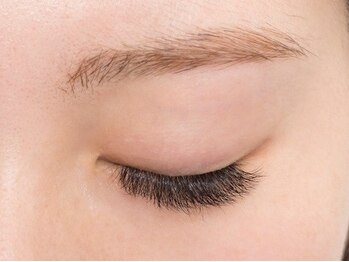 トータルビューティーサロン カワニシの写真/自まつ毛の長さや目の形からあなたにピッタリなデザインをご提供◎グッと惹きつける目元に仕上げます！