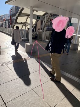 マ シアロン/エスカレーターで下へ