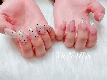 ユーネイルズ 恵比寿(Yu.NAILS.)/ドット&ガラスフレンチネイル