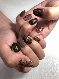 ヒョウ柄ネイル