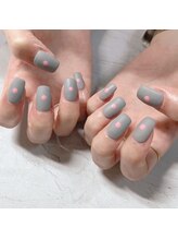ブラン(blanc)/グレーマットネイル