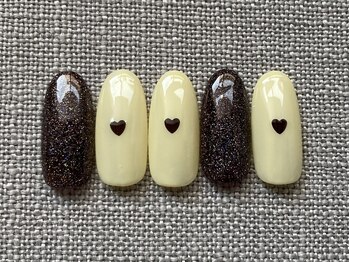 シンプル定額ネイル4800円