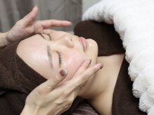 アローネリュクス(Alone Luxe)