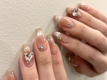 プラス ファースト(Plus 1st)の写真/長さだしで美フォルムネイル♪爪の形などにお悩みの方にも◎デザインの幅も広がります♪