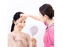 骨格や筋肉を見極め「あなただけの完璧な美眉」を創ります。