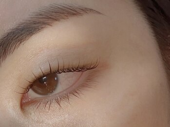 アグレン(AGLEN)の写真/3種類のまつ毛強化トリートメントを使用。持続するハリと潤いをご提供。