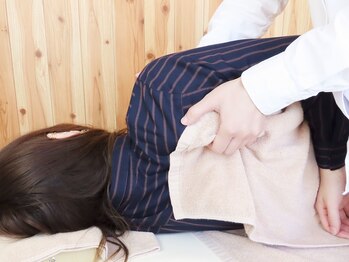 ハリナチュレ 新宿店/肩甲骨はがし【美容鍼/小顔】