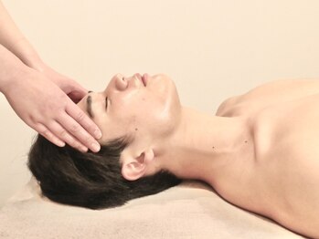 ピュアボディ(Pure Body)の写真/【メンズケアデビューにオススメ】お肌も眉毛も脱毛もまとめてスッキリ！男の清潔感アップ脱毛をご提供！