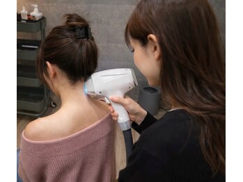 ランプ(lamp)の写真/自分では手の届かない背面を、お友達・カップル・親子でケアし合えます◎