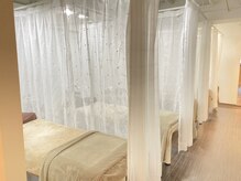 【施術スペース】