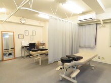 整体カルフの雰囲気（マンションの２Fになります。階段を登ってお越しください。）