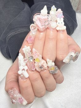 アヤメネイルの写真/《品質にまで拘った豊富なカラー＆パーツであなたの理想を叶える★》沢山ある中からお気に入りを見つけて♪