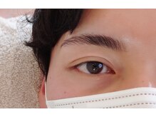 ブロウリフト→眉毛の毛流れを補正し自眉の魅力を最大限に引出す