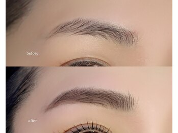 ホワイトテラス(White Terrace)/ハリウッドブロウリフト