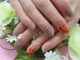 上品★べっ甲ネイル