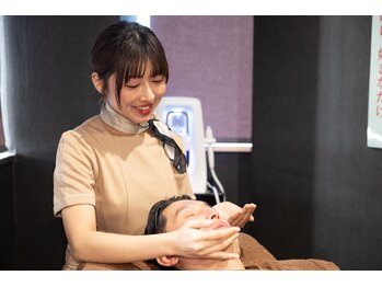 グルステ 吉祥寺店/毛穴洗浄&小顔矯正ならグルステ