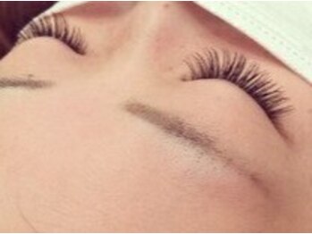 ヘアアンドアイラッシュ ココアンジェ くりえいと店(Coco Ange)の写真/LEDフラットラッシュ導入!!従来のマツエクより持ちが格段にUP★仕上がりの美しさとキープ力を求める方に◎