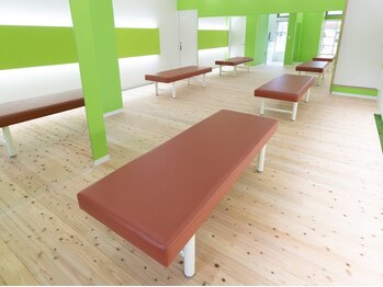 カラダラボ 高崎店/開放感/清潔感重視施術スペース