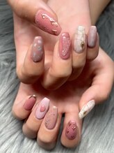 ラヴィリエ(Raviller)/【ニュアンスネイル】持ち込み