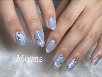 ムーンズ(Moon's)/
