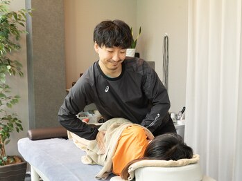 たけのこ Sports & Recovery 【肩こり/マッサージ/整体/ストレッチ/鍼灸】の写真/深夜23時まで営業!お仕事帰りにサクッと寄れて、その日の疲れやだるさを重点的にリセットできます◎