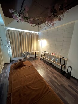 カルムからだラボ 姫路店(Calm からだLab.)の写真/【貸切空間で自分だけのひとときを♪】豊富な種類のアロマの中からお好みに合わせた香りで極上の癒しを◎