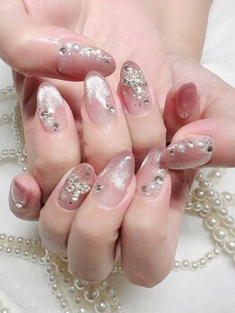 フェリスネイル 池袋店(Feliz Nail)の写真/【スカルプ長さだし+ワンカラーorグラデーション￥8990】長さだしで華やかな指先に☆持ち込みコースもあり