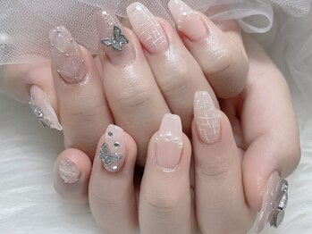 ミキ(Miki)の写真/モテ可愛ネイルはお任せを◎歴6年の長い実力派ネイリストが丁寧に施術！上品な艶感で周りと差をつける♪