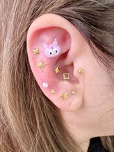 アール(R)/耳ツボジュエリー