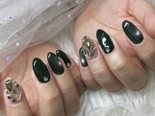 ワンハンドレッドプラス(100+)/グリーン×埋め尽くしネイル