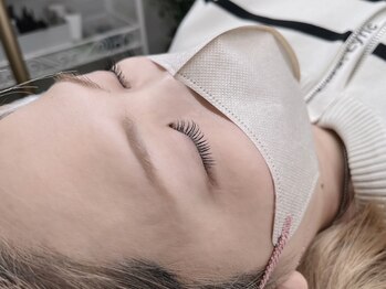 サロン ド シル(salon de cils)の写真/キープ力にこだわりあり◎丁寧なカウンセリングでお一人お一人に合わせた《モチが良いデザイン》をご提供！