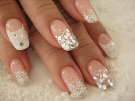 ホワイト　アートネイル　ホロ