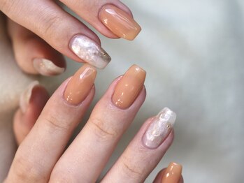 美フォルム・ニュアンスネイル
