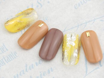 ソルノワ(sol-noir)/