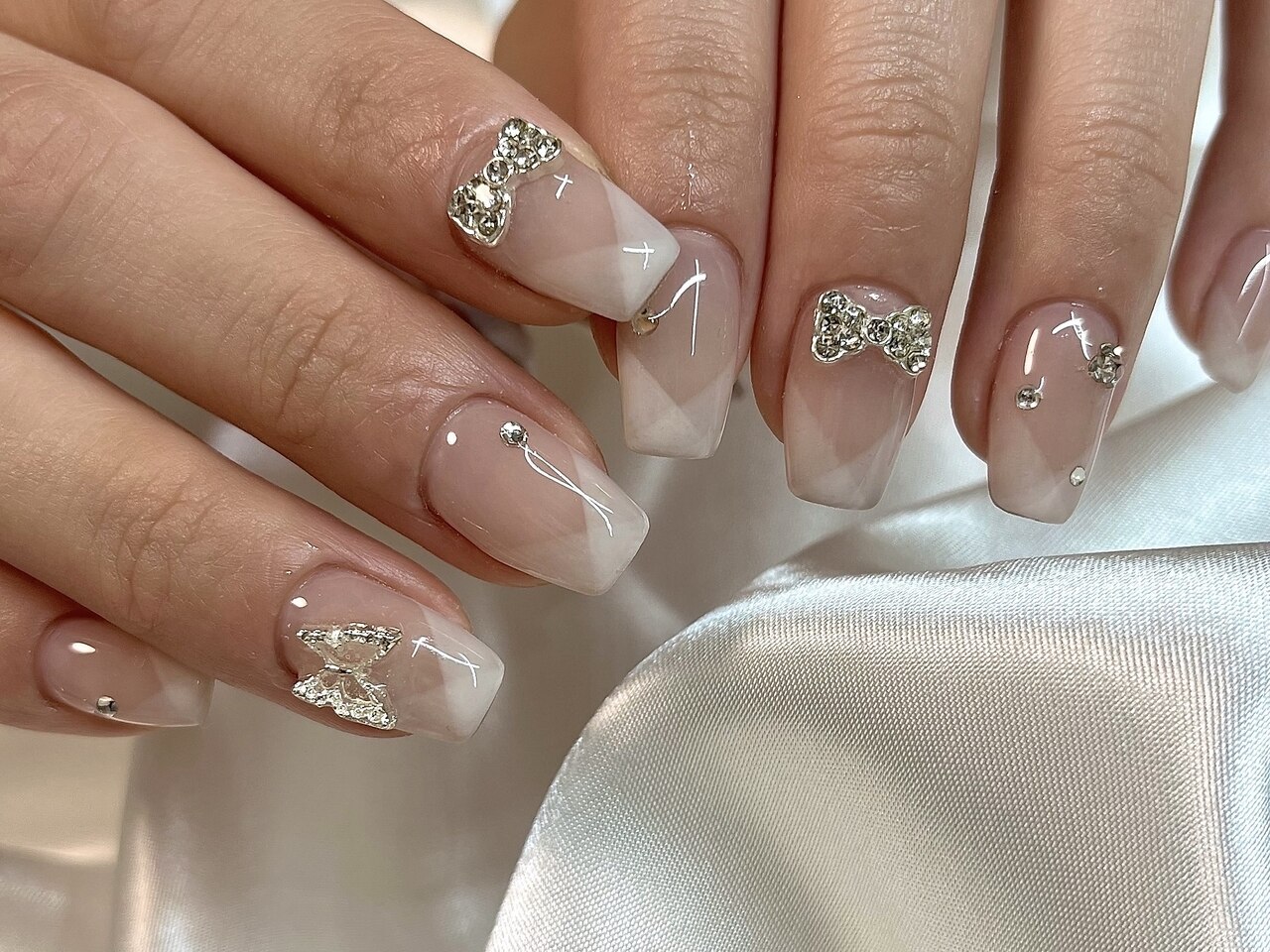 ネイルチップ ガラスフレンチ キルティング シルキーマグ ネイル