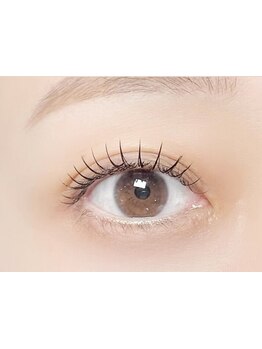 ナチュラル上品な目元にしたい