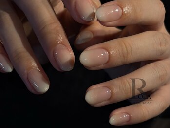 ローラ(ROLA)の写真/シンプルでオフィスネイルにも◎ショートネイルでも指が綺麗に見える♪