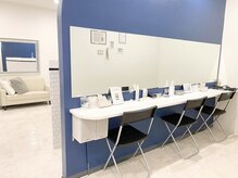 ルシエル アイラッシュ 薬院店(LuXiel Eyelash)の雰囲気（メイクルーム◎リファアイロン、スタイリング剤ご準備してます）
