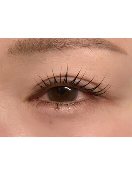 ナチュラル上品な目元にしたい