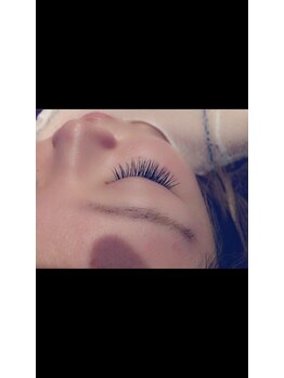 フリルアイビューティ 豊中店(Frill Eye Beauty)/