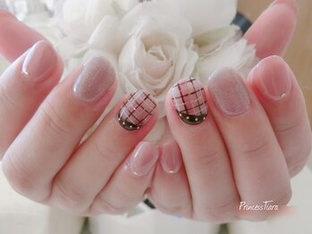 グランチュール(Grantulle)/チェック柄ネイル