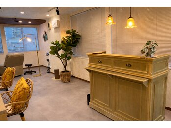 ケイトステージラッシュ 松本店の写真/【松本・中町通り】少人数の落ち着いたサロンで、まつ毛パーマ・パリジェンヌ・眉毛をじっくり相談できる
