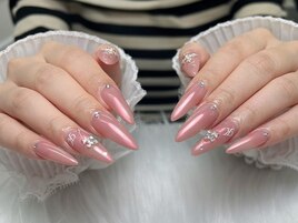 ピンク×シルバーパーツネイル